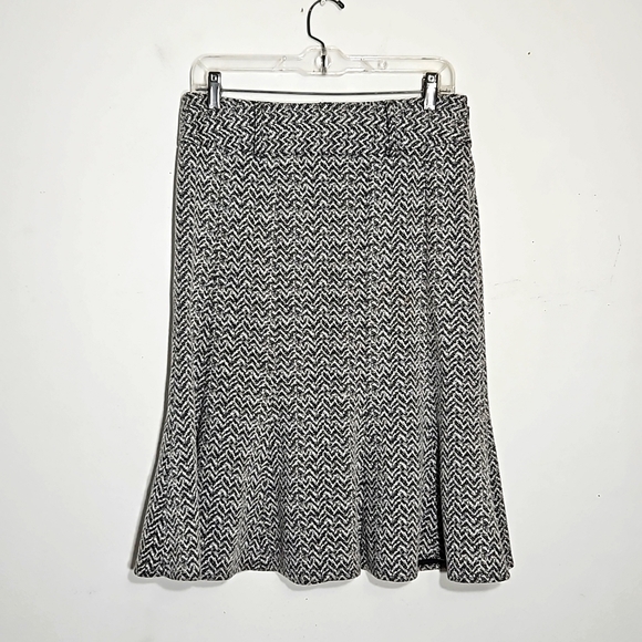 Marisa Christina Dresses & Skirts - Marisa Christina black and white herringbone print fit and flare skirt